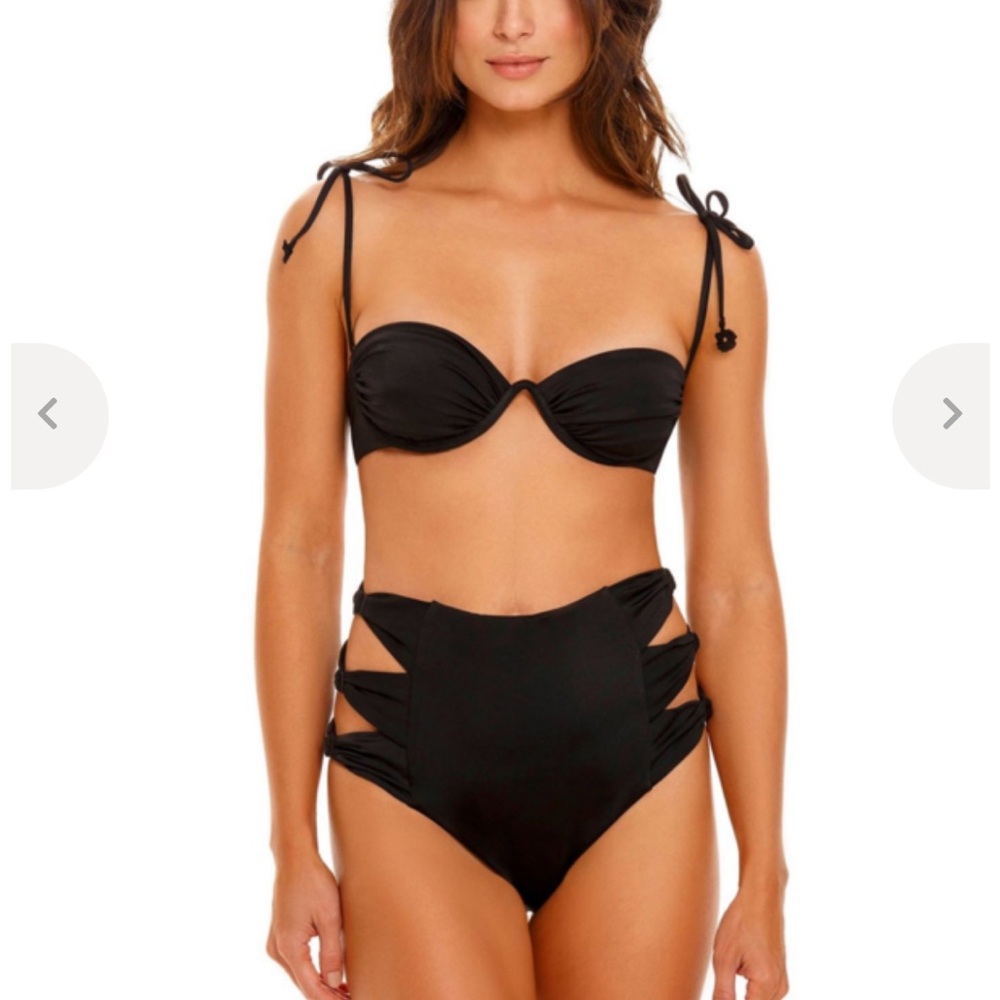 Agua Bendita Black Bikini Top